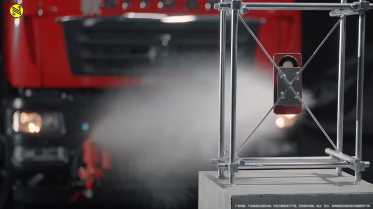 HONOR  X70 “so găng” với máy xúc và vòi rồng cứu hỏa trong thử nghiệm kháng nước - kháng bụi - hình 1