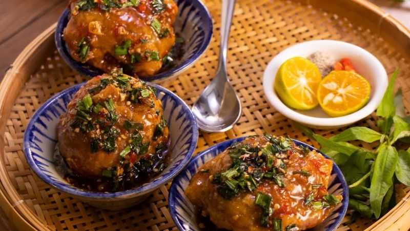 hột vịt lộn chiên nước mắm