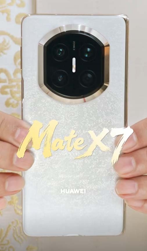 huawei-mate-x7-chat-lieu-moi-gay-bat-ngo-193208-2.jpg