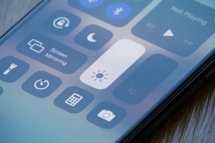 Tắt tự động thay đổi độ sáng màn hình iPhone hình 5