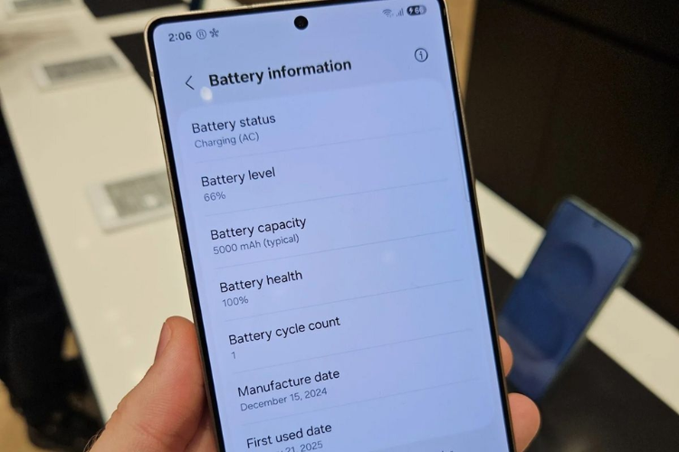 Cách bật hiển thị phần trăm pin iPhone và Android hình 6
