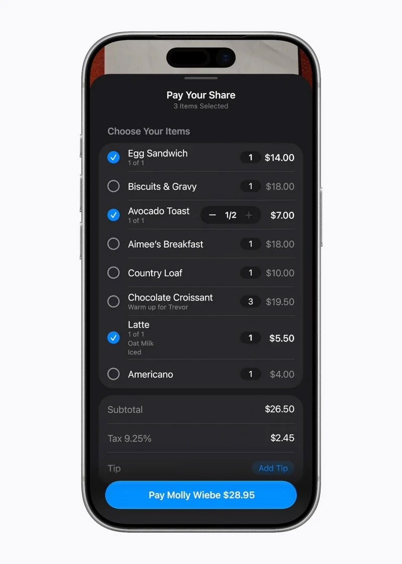 Apple Cash kết hợp Apple Intelligence giúp nhận diện các món trong hóa đơn và tính số tiền cần thanh toán cho từng người.