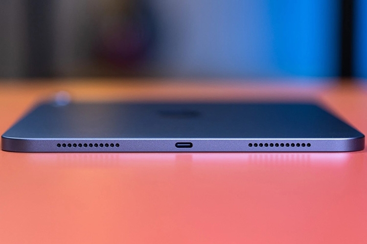 Độ mỏng ấn tượng của chiếc iPad