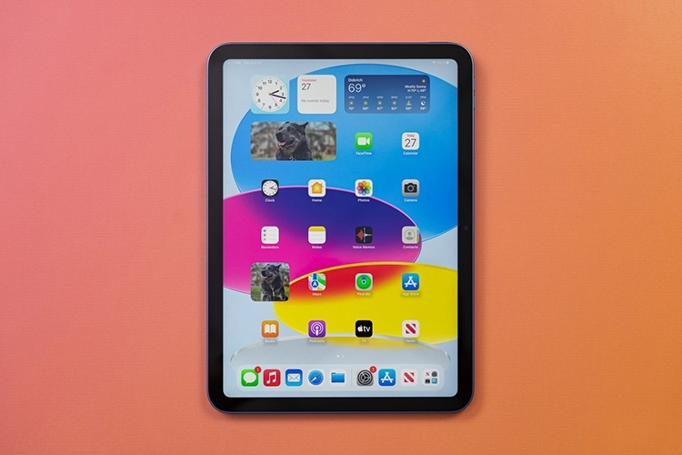 Màn hình gần 11 inch phù hợp với nhiều tình huống từ học tập, họp trực tuyến đến xem phim