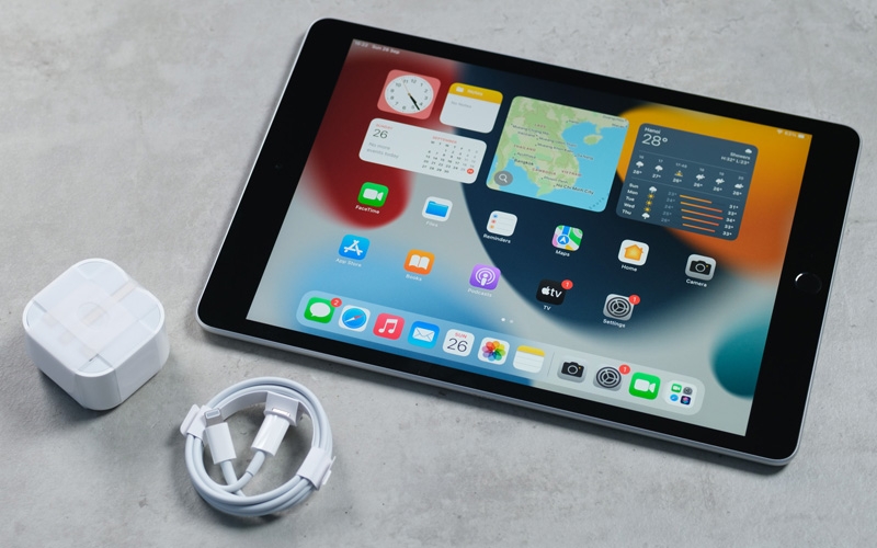 ipad-gen-9-sac-bao-lau-thi-day-pin-8.jpg
