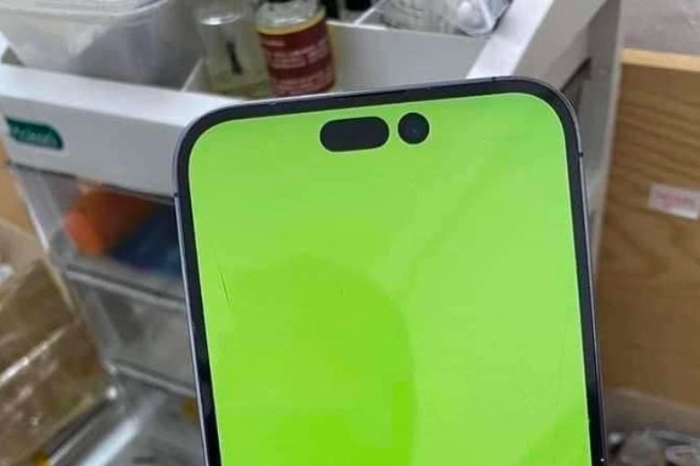 iPhone 14 Pro Max bị lỗi màn hình xanh hình 2