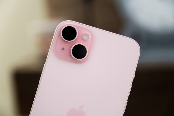 iPhone 15 màu hồng