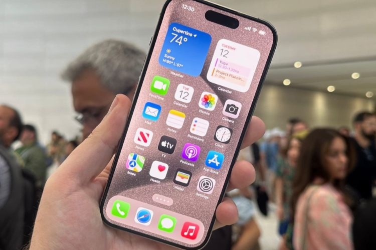 iphone-15-pro-max-bi-do-man-hinh (4).jpg