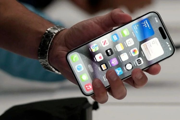iphone-15-pro-max-bi-do-man-hinh (6).jpg