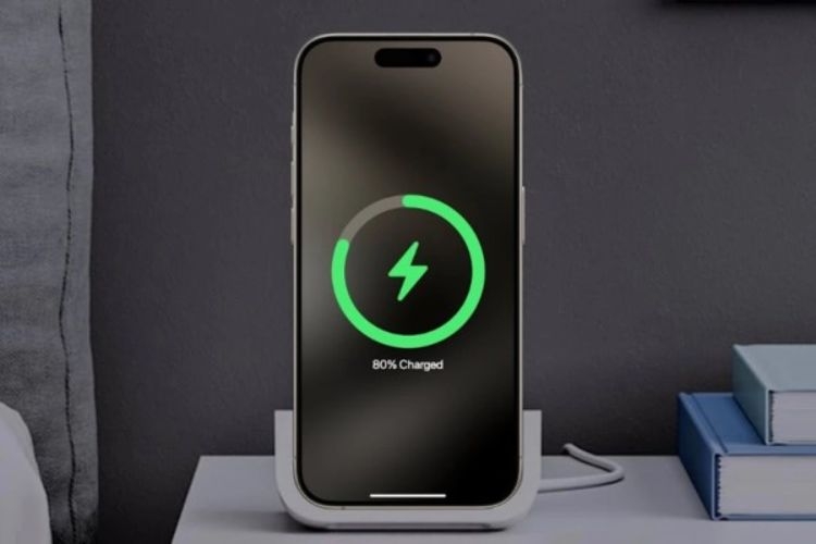 iphone-15-pro-max-de-qua-dem-bi-tut-pin (3).jpg