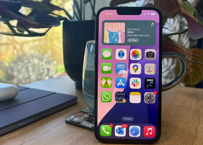 iPhone 16e với iPhone 15 Pro Max - hình 12