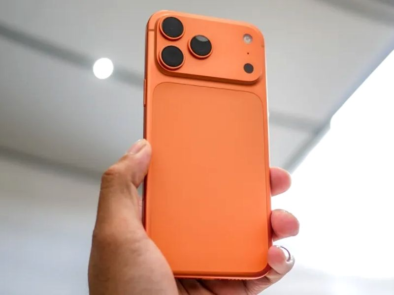 Khám phá iPhone 17 Pro Max màu Cam Vũ Trụ (hình 4)