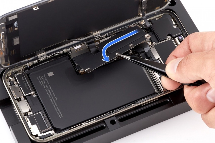 iPhone 17 Slim và Galaxy S25 Slim trong tương lai có thể sẽ gặp những rắc rối giống nhau