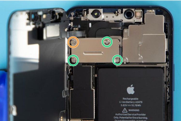 iPhone bị đứt cáp màn hình sửa bao nhiêu 3