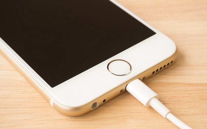 Nguyên nhân khiến iPhone bị sập nguồn