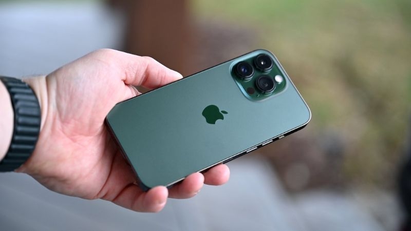 iPhone 13 Pro xanh lá cây