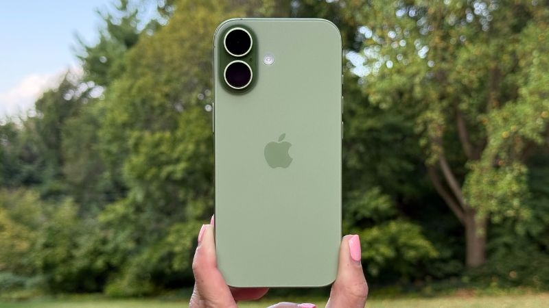 iPhone 17 màu xanh lá cây