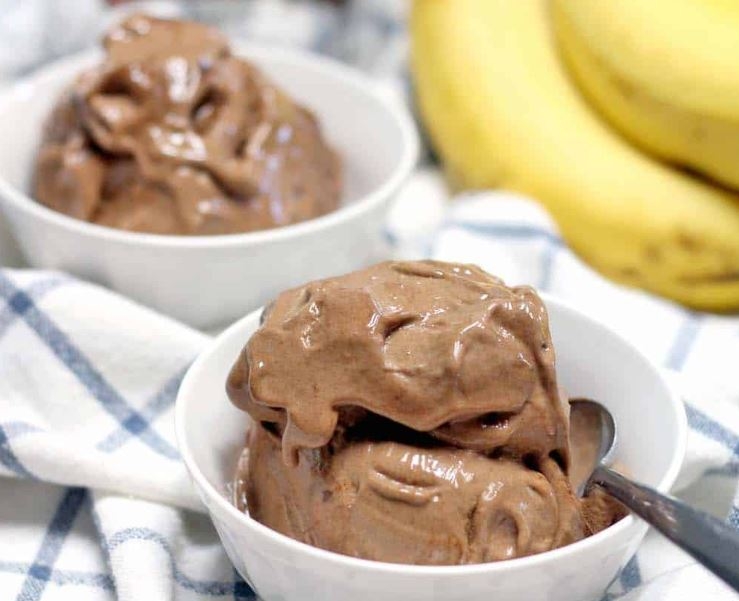 kem chuối cacao bằng máy xay sinh tố 5