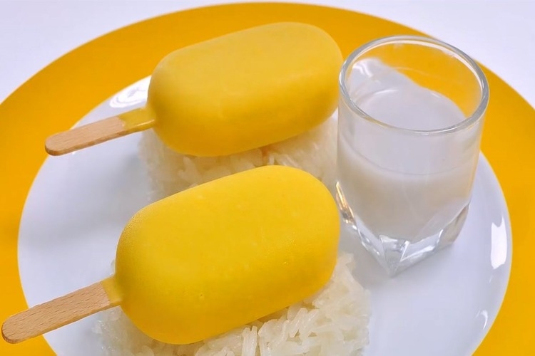 Khám phá kem xôi xoài Thái Lan: Món tráng miệng mê hoặc từ “xứ sở chùa Vàng”