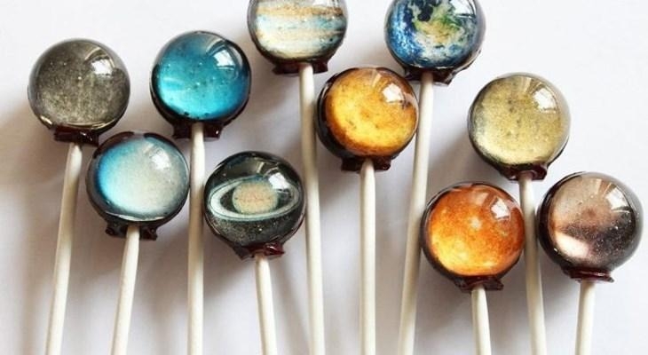 kẹo mút vũ trụ hình 1