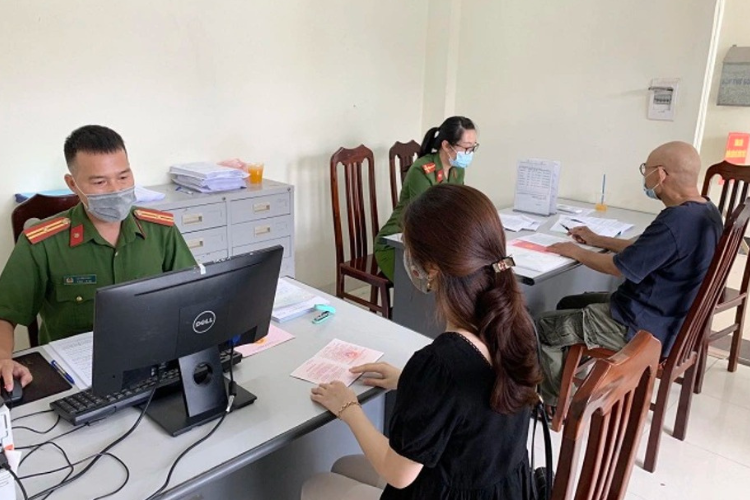 Khai báo tạm vắng là gì 6