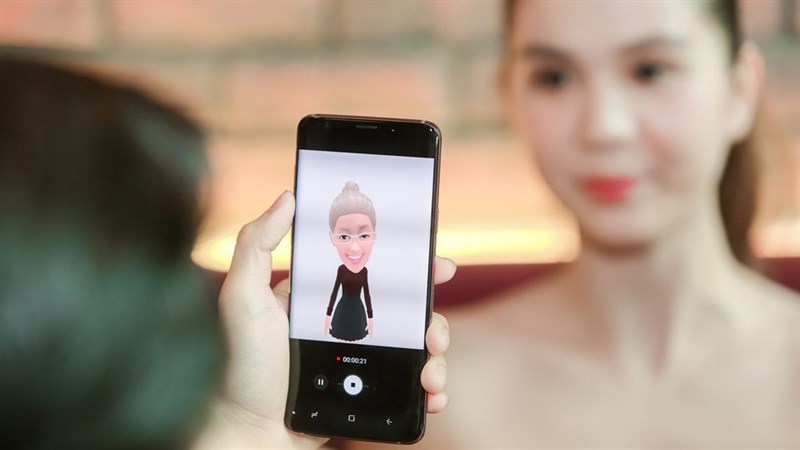 AR Emoji Camera