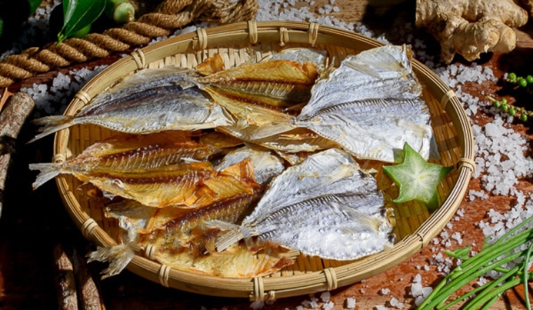 khô cá chỉ vàng 1 nắng chiên giòn 3