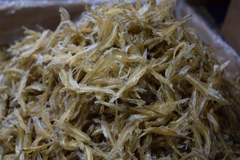 Khô cá cơm rim tỏi ớt ảnh 1