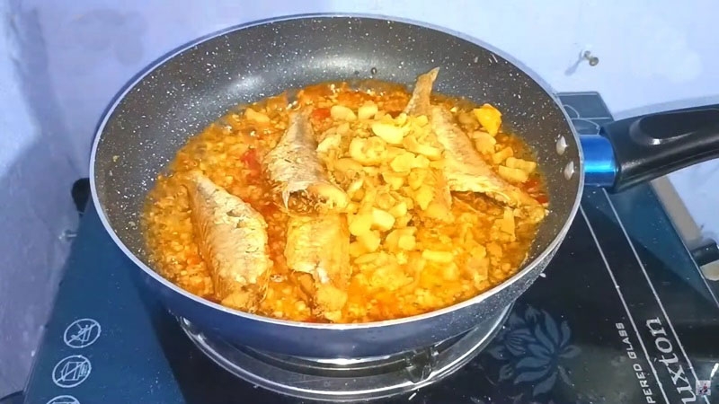 Khô cá đù rim nước mắm hình 3