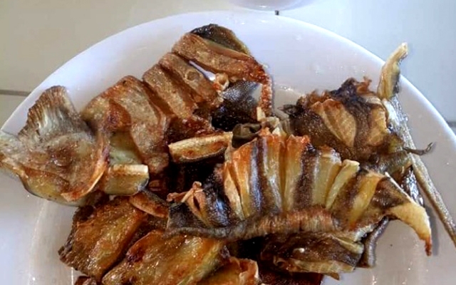 khô cá đuối rim tỏi ớt 2