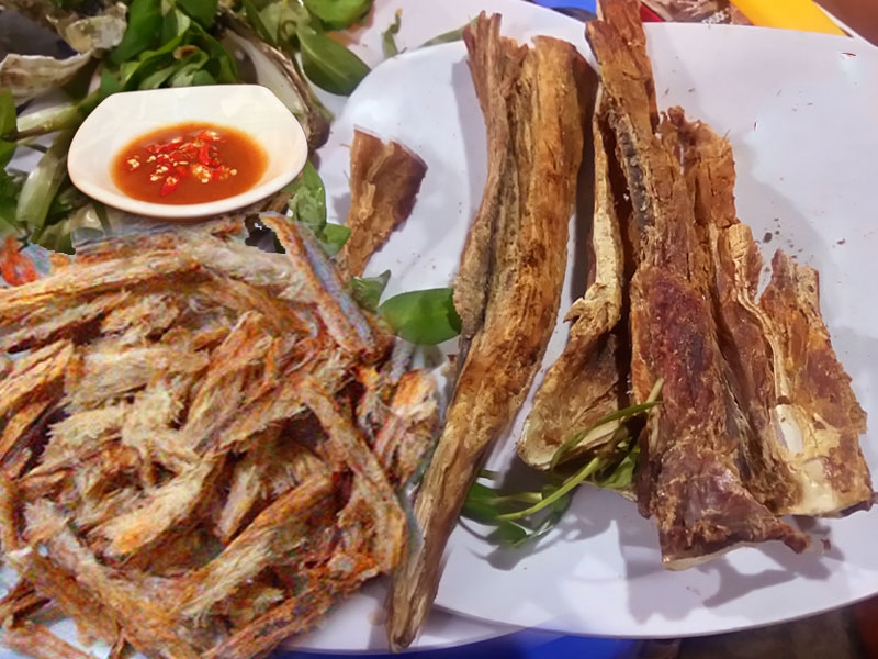 khô cá đuối rim tỏi ớt 6
