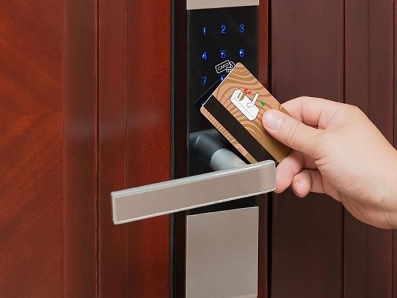 Khóa điện tử nhanh hết pin do đâu (hình 5)