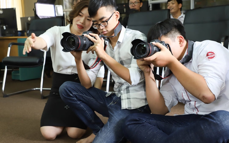 Khối R05 gồm những môn nào? Ngành nào? - Hình 1