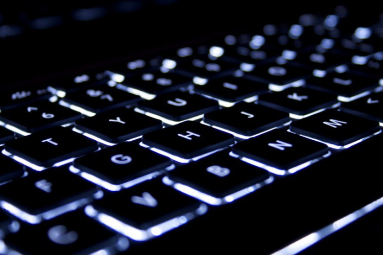 Không bật được đèn bàn phím laptop Dell hình 3