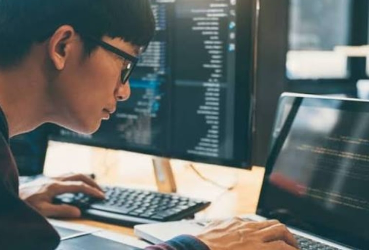 Không học đại học có làm IT được không 5