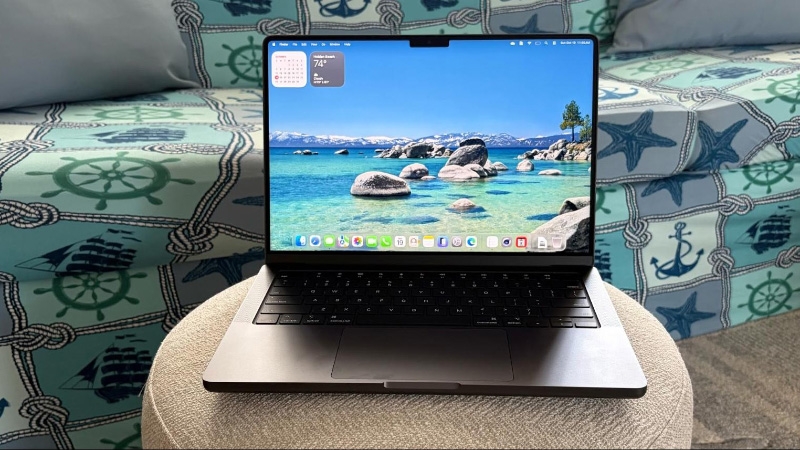 Kích thước tổng thể của MacBook Pro M5