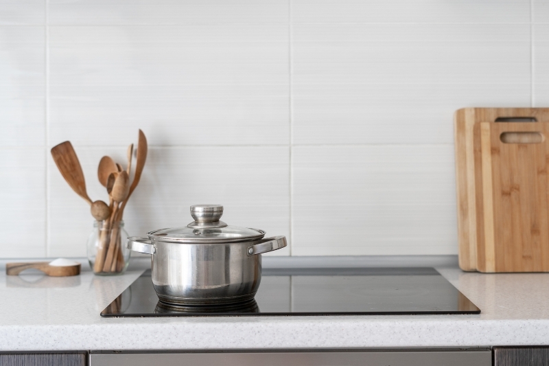 Kinh nghiệm mua bếp từ theo kích thước vùng nấu và nồi phù hợp