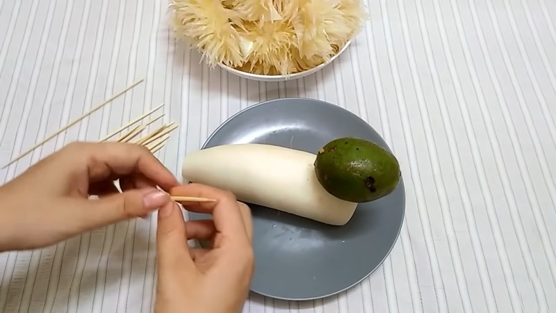 cat tia mui buoi lam con cho