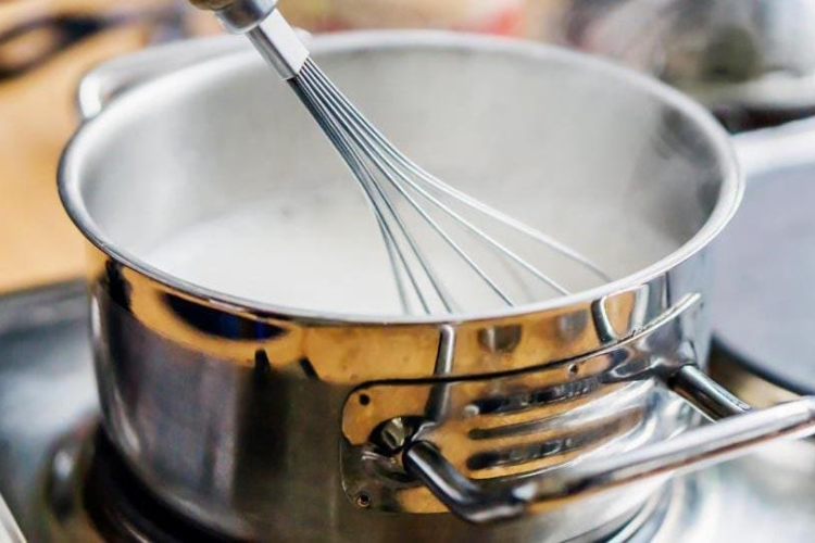 làm kem từ sữa tươi Vinamilk 3