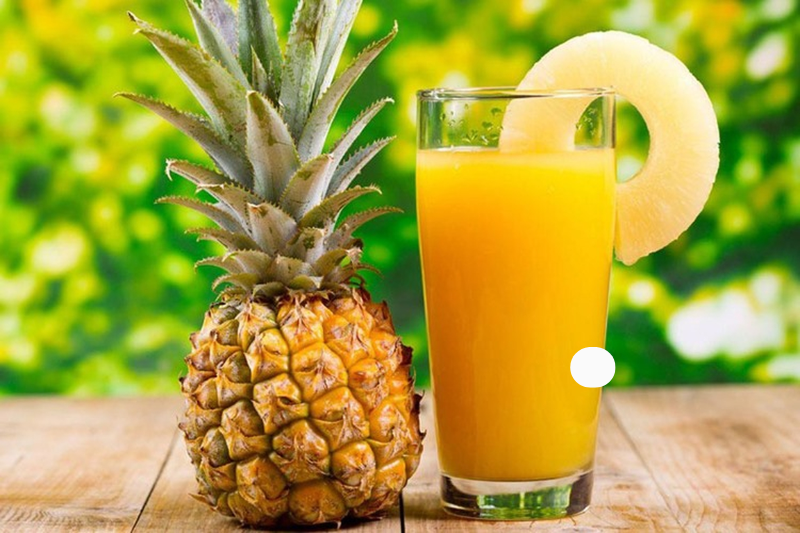 làm nước ép dứa bằng máy ép chậm 2