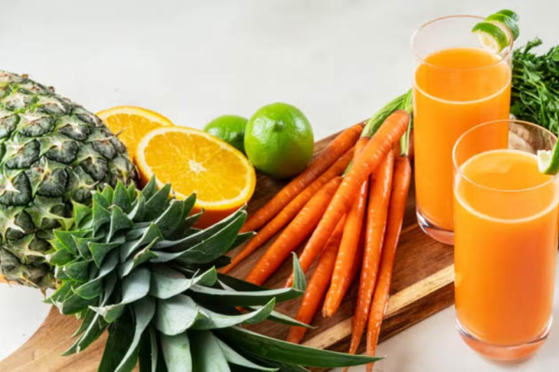 làm nước ép dứa bằng máy ép chậm 6