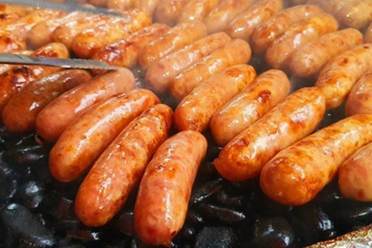lạp xưởng nướng đá hình 6