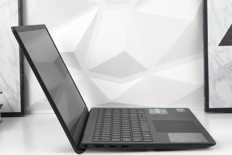 laptop cho sinh viên ngành kinh doanh quốc tế 2025 4