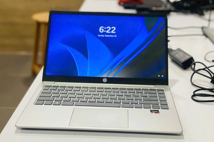 laptop cho sinh viên ngành ngôn ngữ trung 2025 6