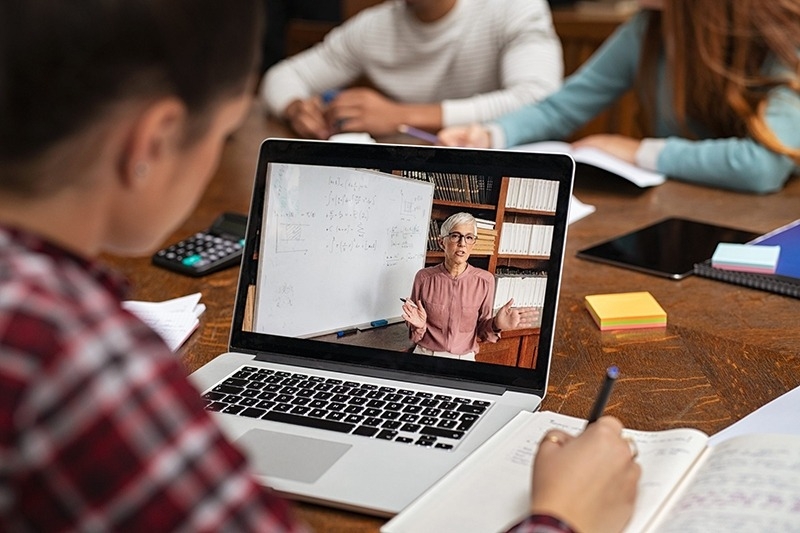 Laptop dưới 10 triệu cho sinh viên 2026 7
