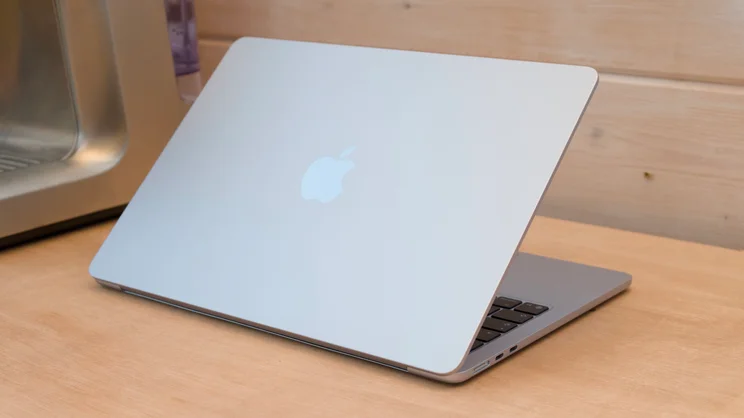Laptop hãng nào bền nhất 2026 3