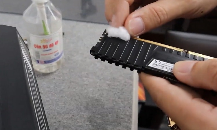 Laptop không lên màn hình quạt vẫn chạy (Hình 4)