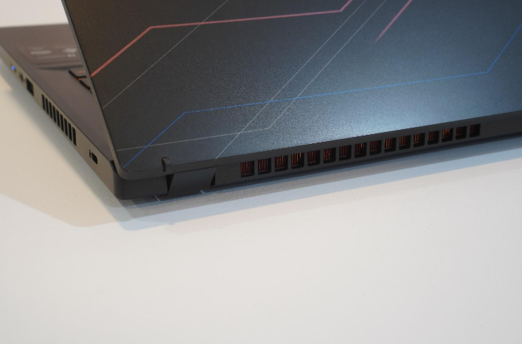 Laptop mạnh có dùng được lâu hơn? - hình 2