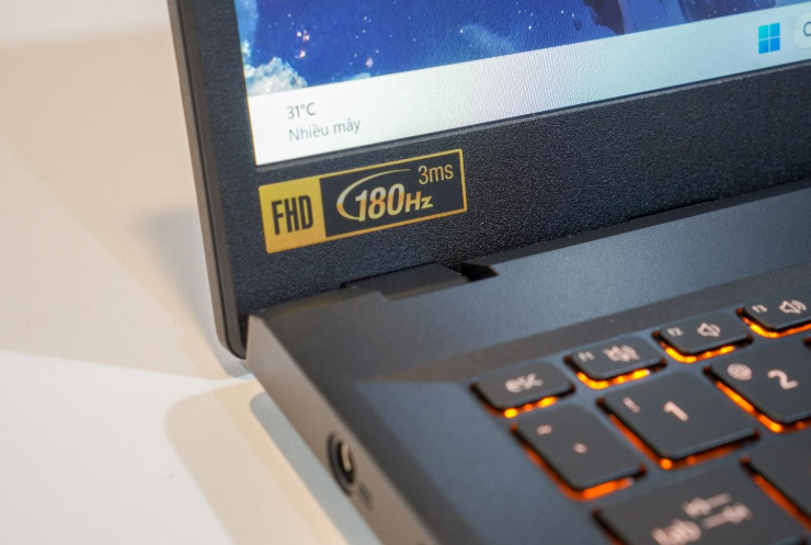 Laptop mạnh có dùng được lâu hơn? - hình 4
