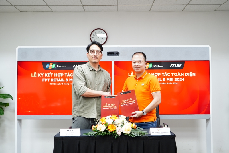 Laptop MSI 15